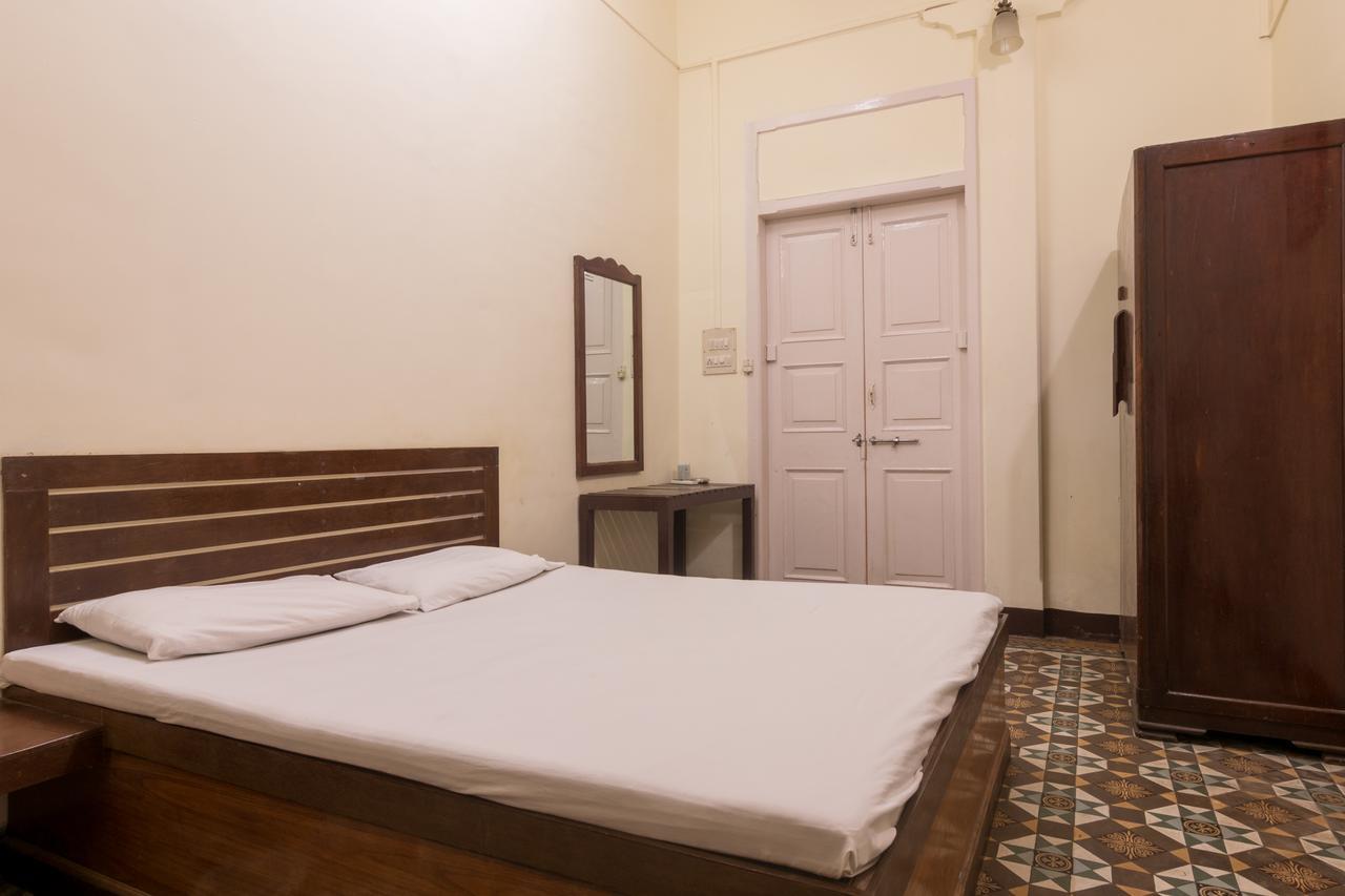 Bed And Breakfast At Colaba Мумбаї Екстер'єр фото