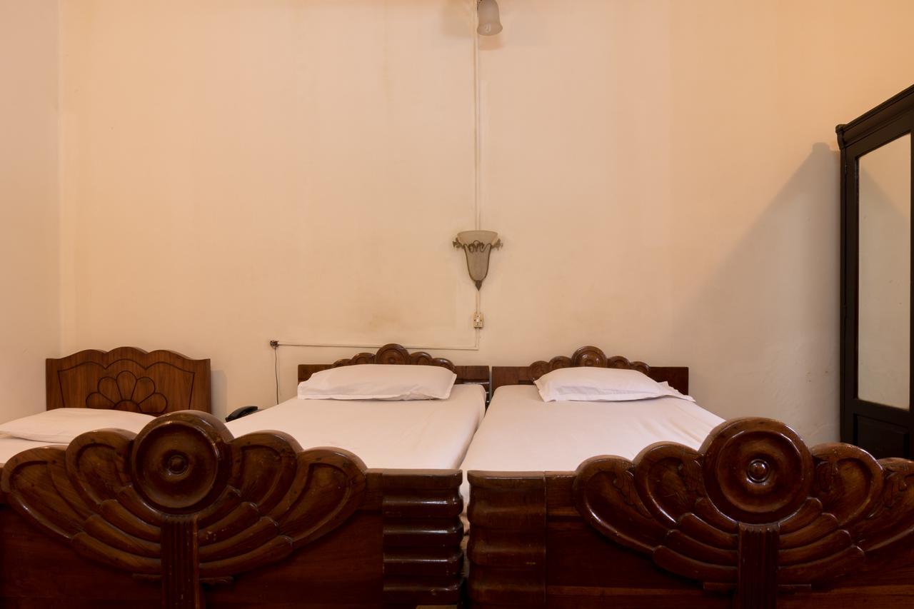 Bed And Breakfast At Colaba Мумбаї Екстер'єр фото