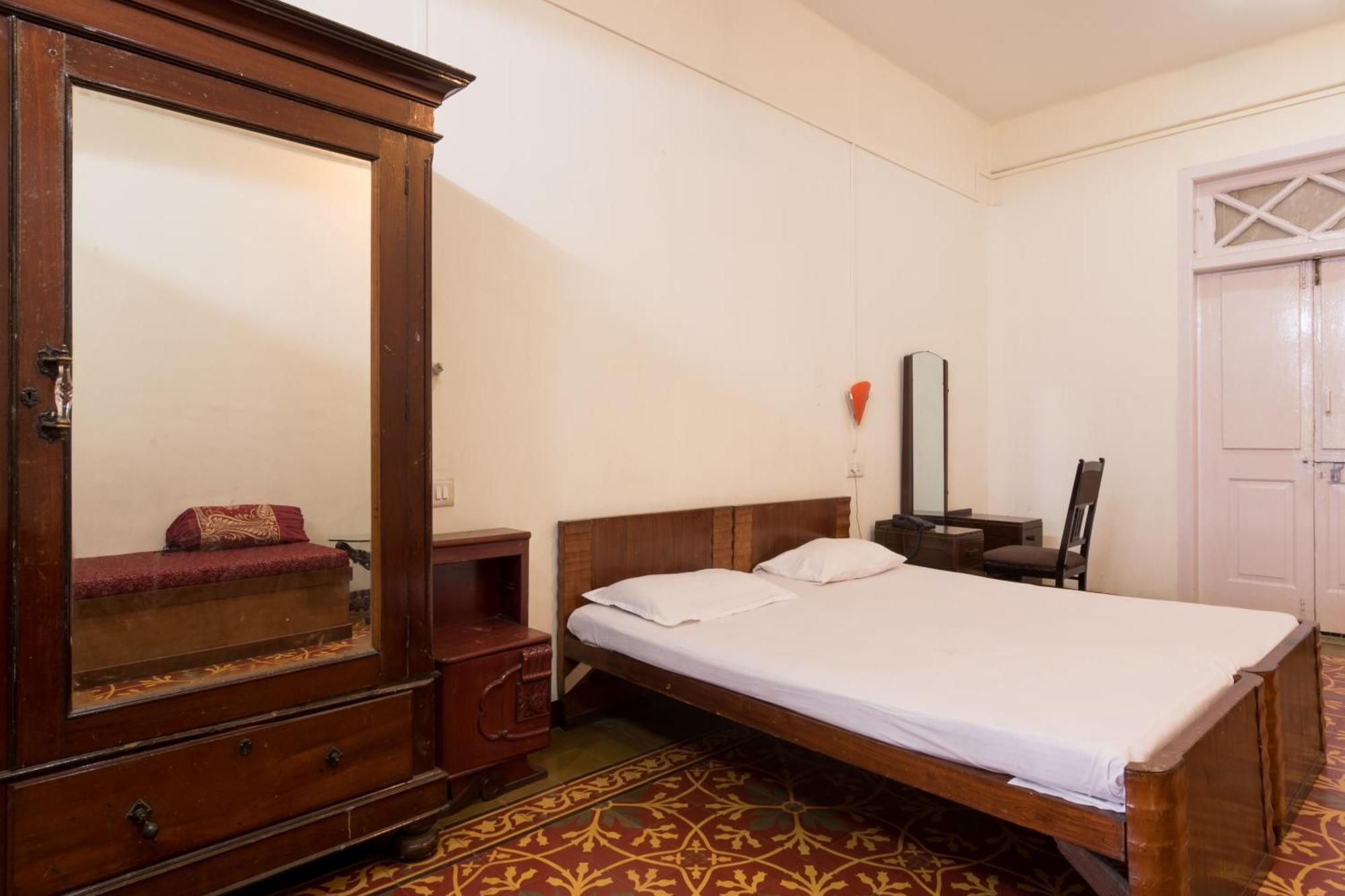 Bed And Breakfast At Colaba Мумбаї Екстер'єр фото